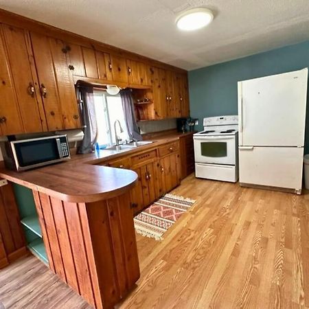 One Bedroom Cottage On The Beach Oscoda エクステリア 写真