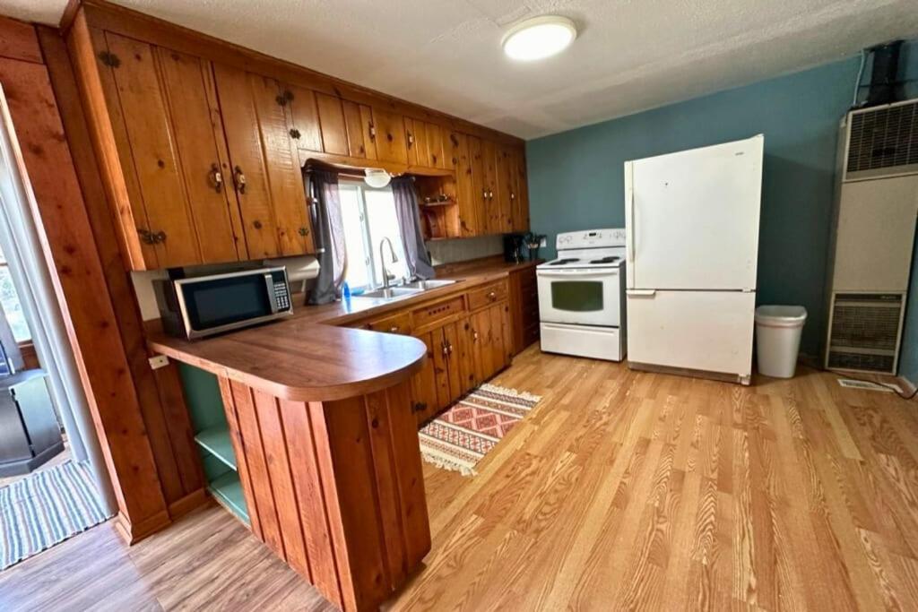 One Bedroom Cottage On The Beach Oscoda エクステリア 写真